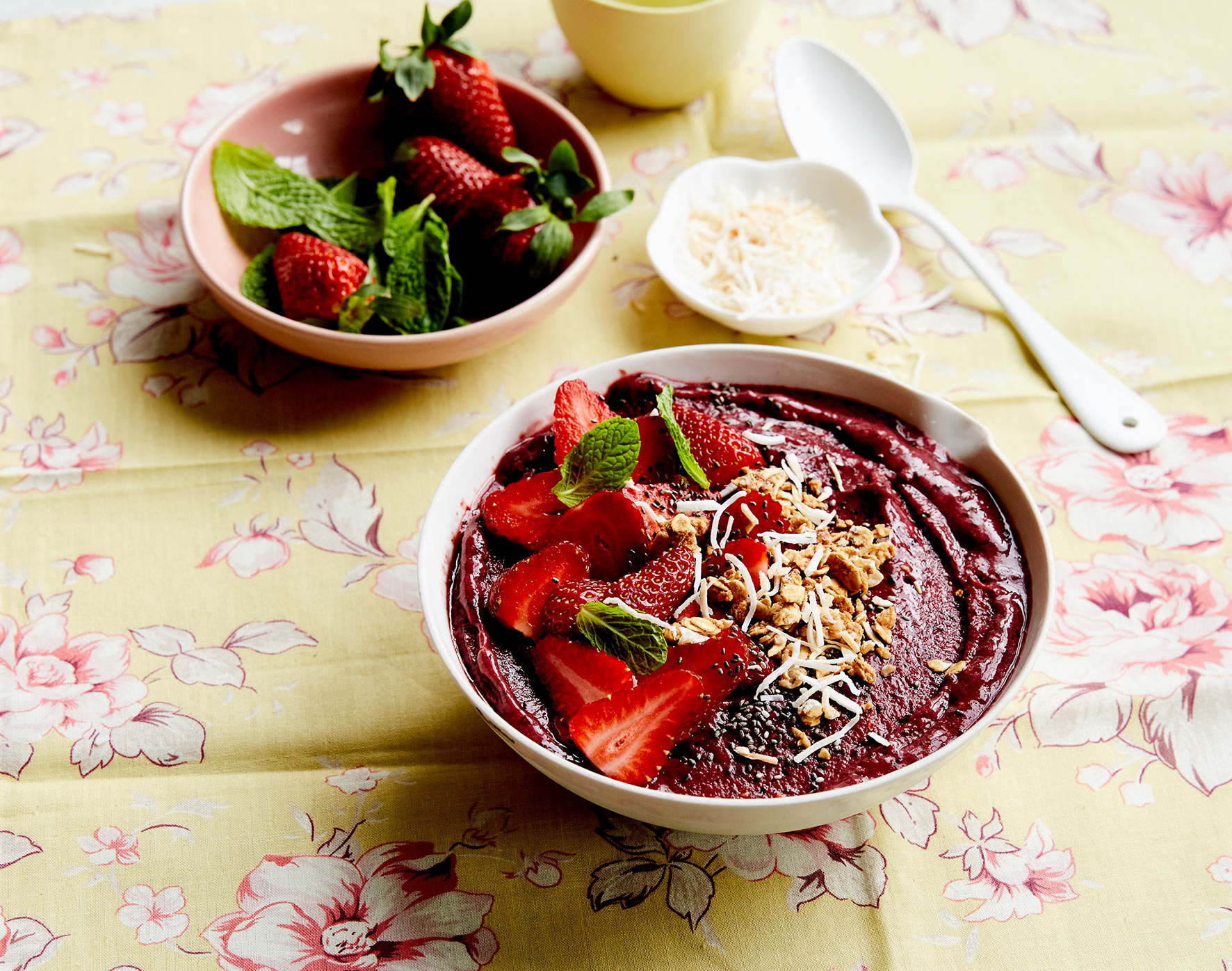 Acai Smoothie Bowl - Darn Good Veggies