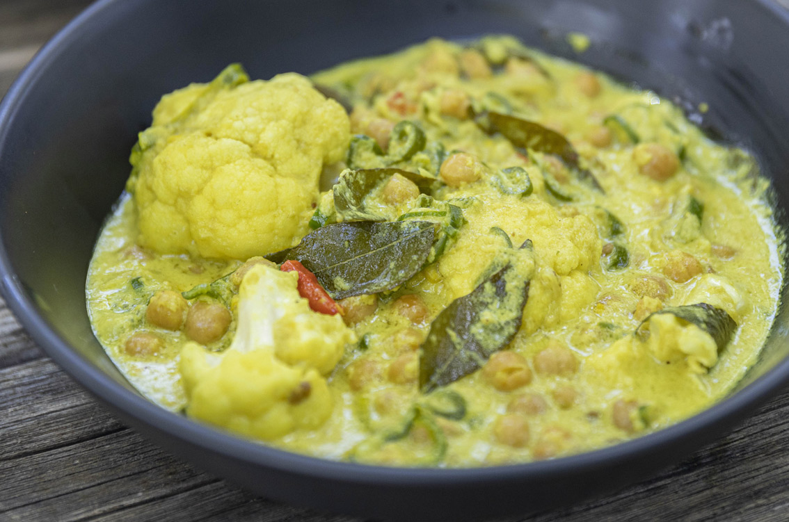 Cauliflower curry in a bowl