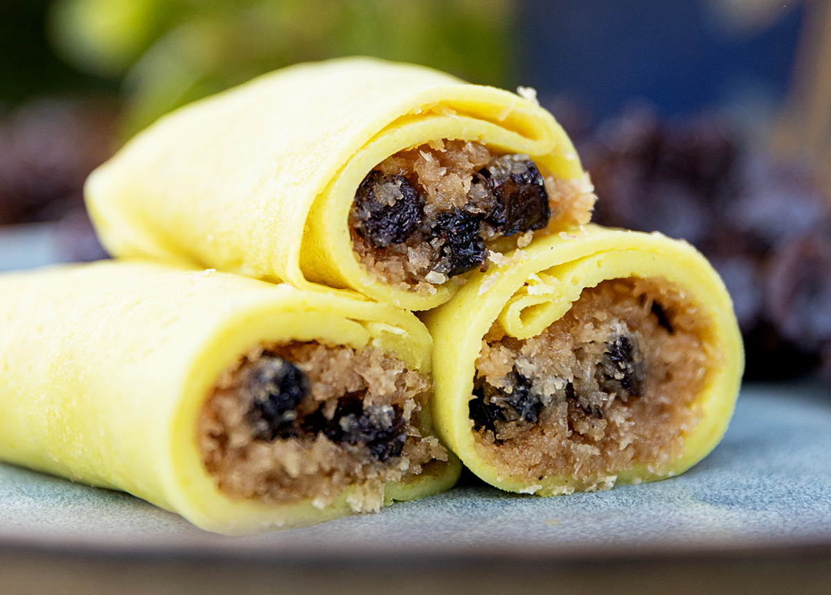 Sri Lankan Coconut Pancake - Picture of Ceylon Tea Cabin, Kandy -  Tripadvisor