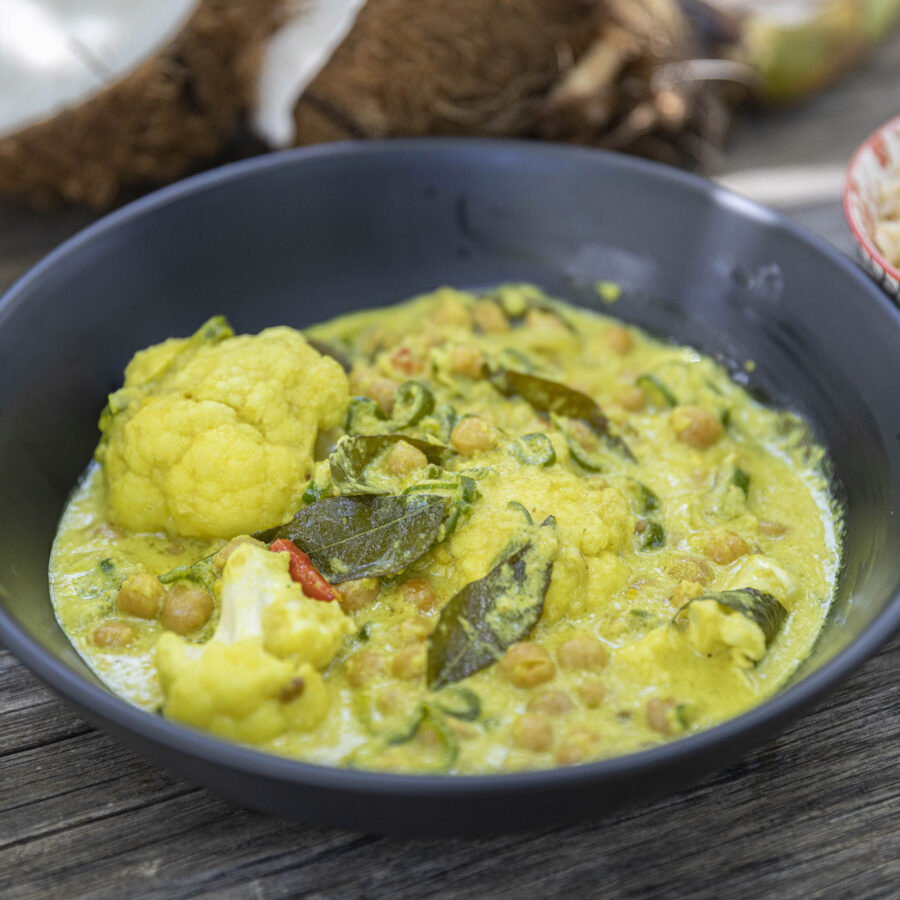 Cauliflower curry in a bowl